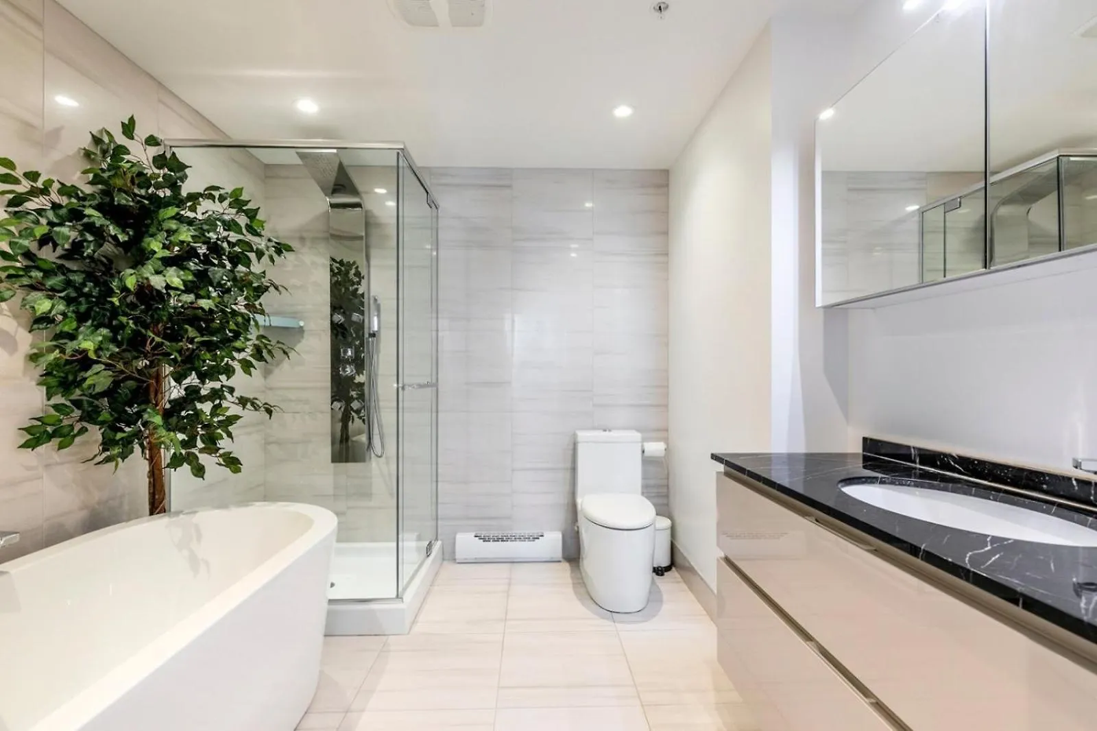 Montreal Perfect Location Downtown Apartment