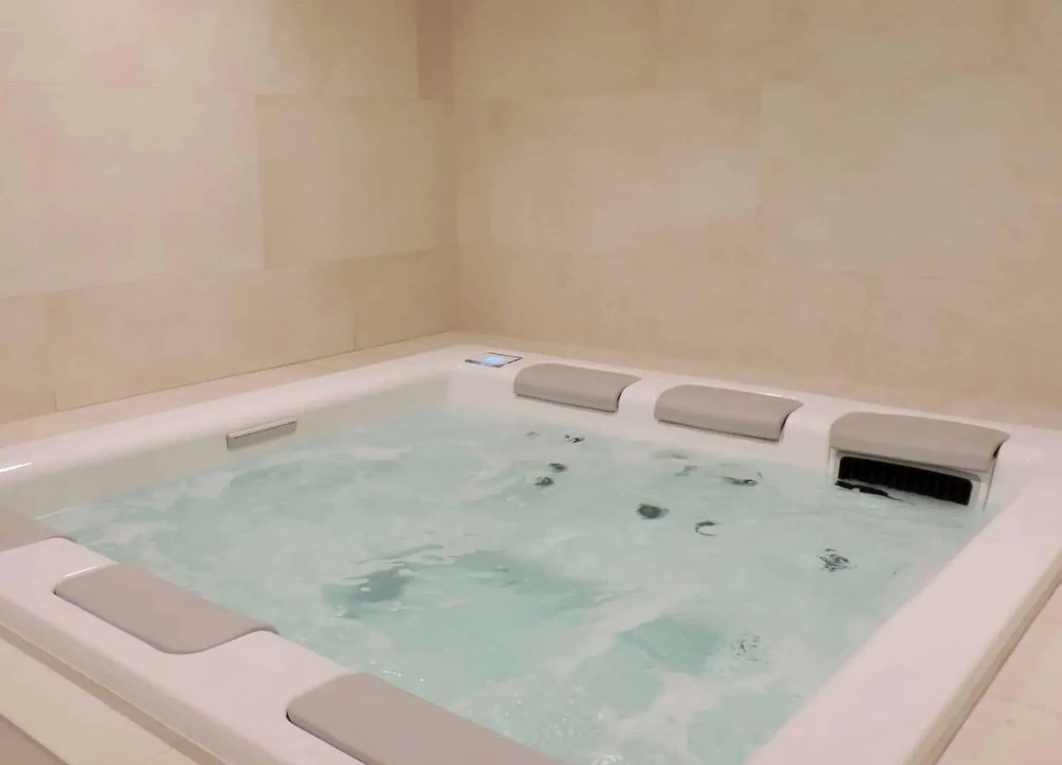 Montreal Perfect Location Downtown Apartment Canada
