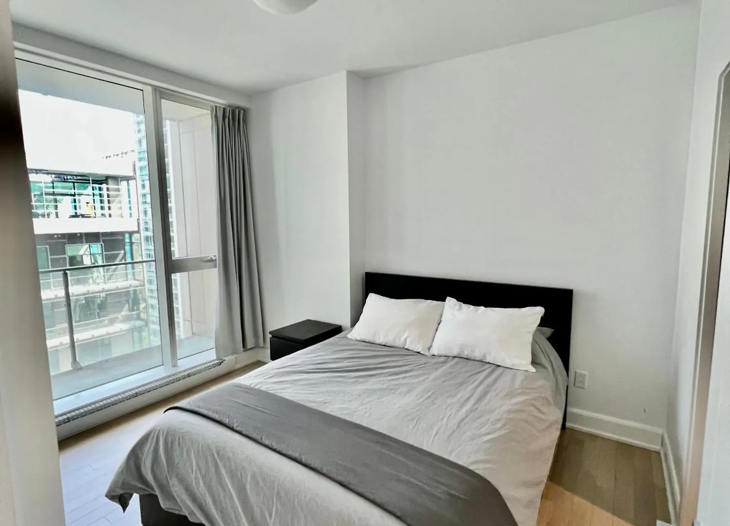 Montreal Perfect Location Downtown Apartment