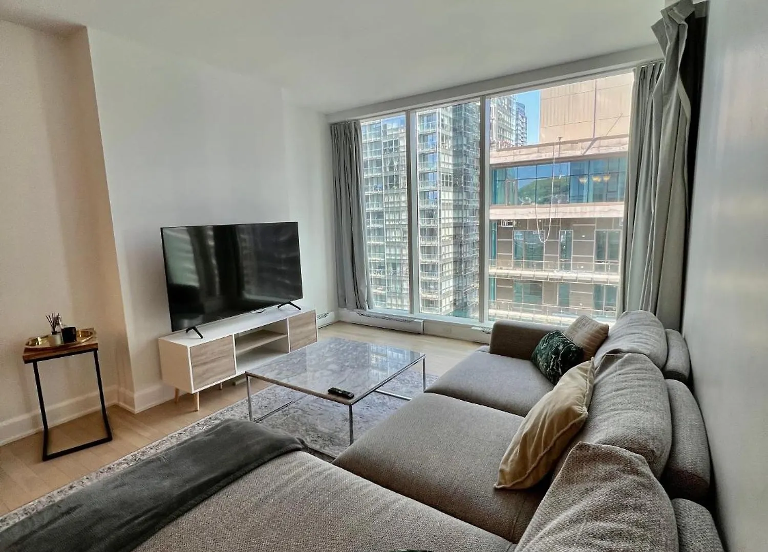 Montreal Perfect Location Downtown Apartment